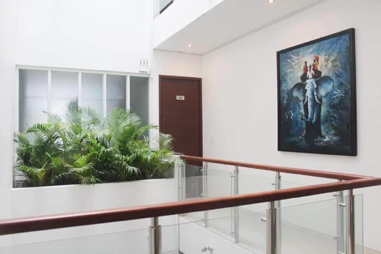 Blue Crystal Boutique Hotel 金边 外观 照片
