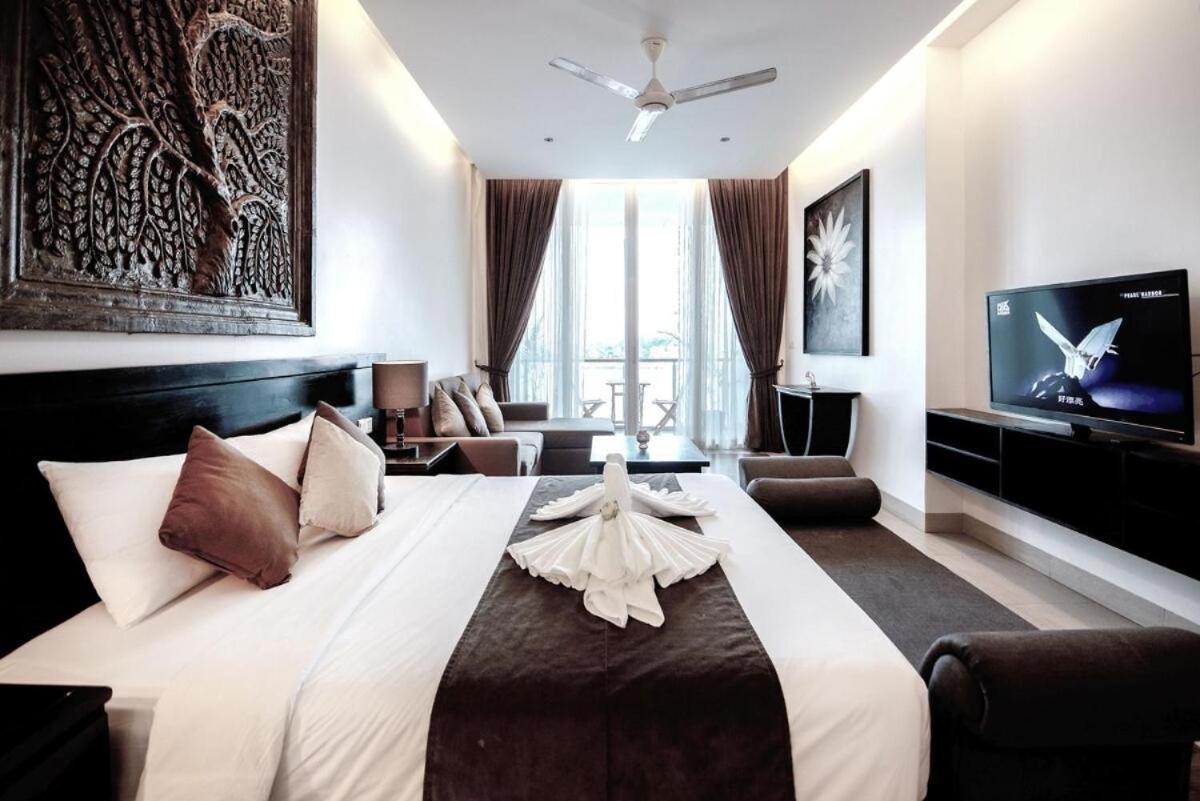 Blue Crystal Boutique Hotel 金边 外观 照片