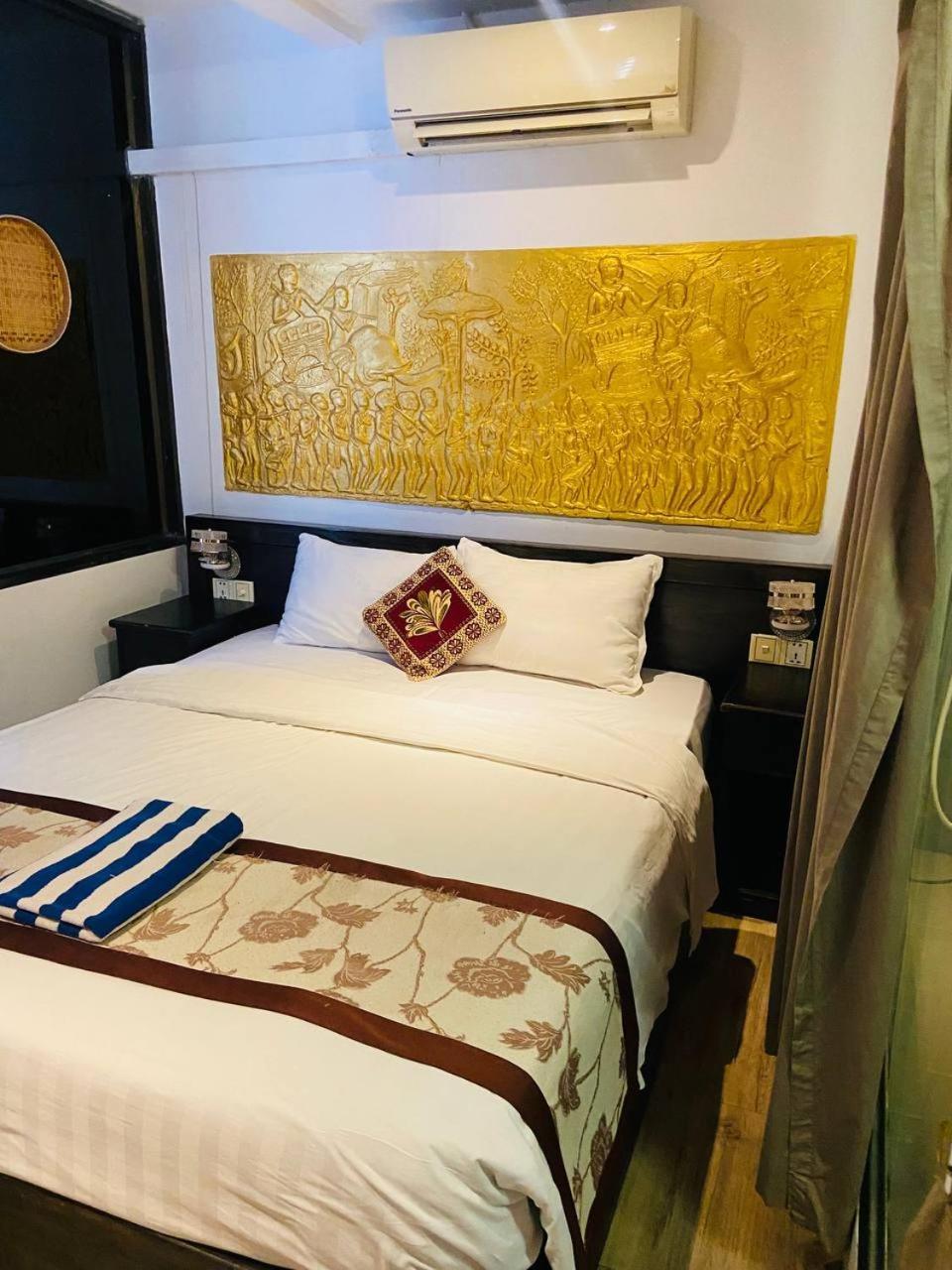Blue Crystal Boutique Hotel 金边 外观 照片